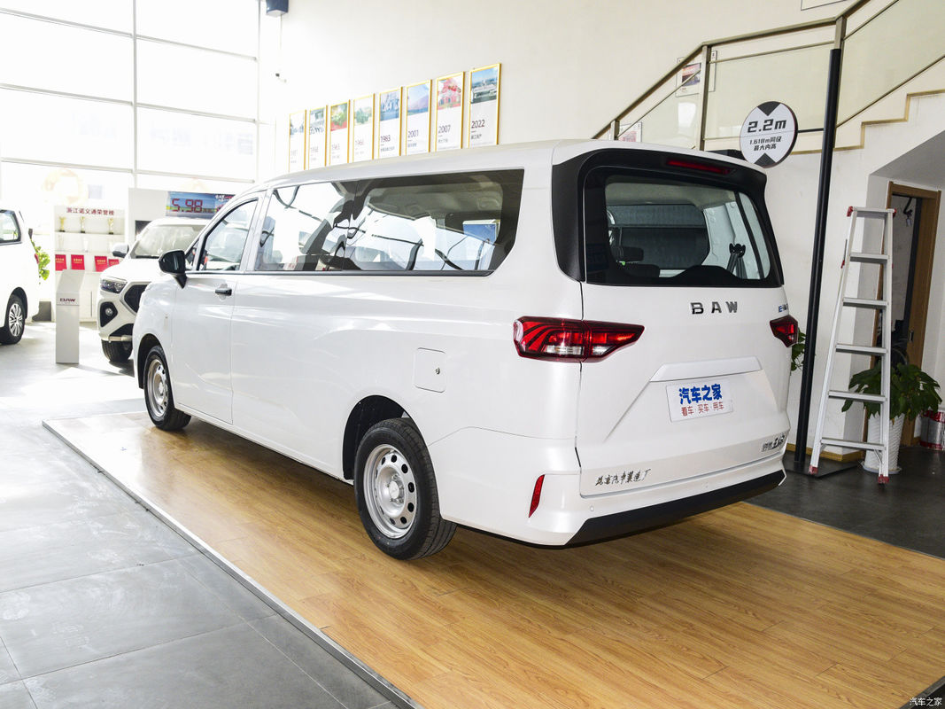 Леворукий электрический MPV New Energy Electric Car Большой семейный бизнес Использование MPV EV