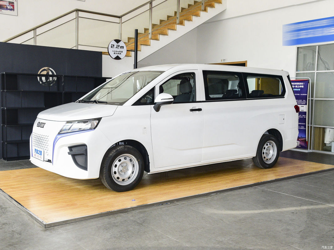 Леворукий электрический MPV New Energy Electric Car Большой семейный бизнес Использование MPV EV