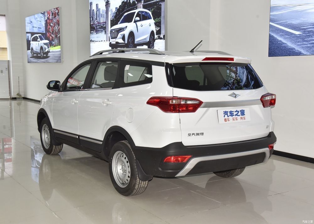 Компактный спорт выведенный бензин SUV 1.5L руки заправляет топливом многофункциональный автомобиль 7 мест