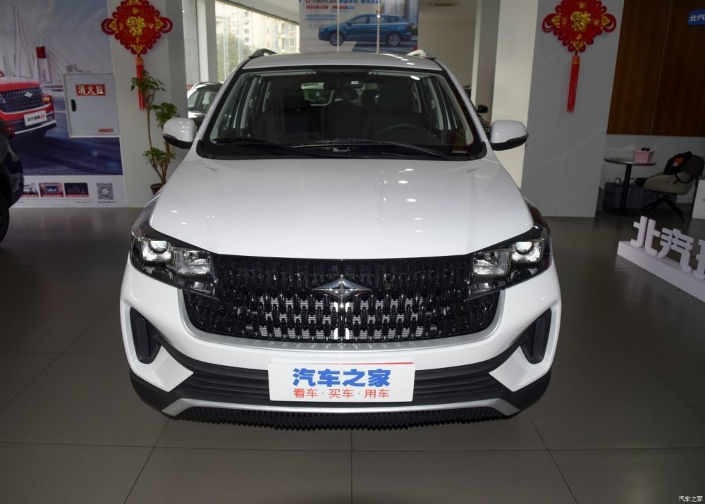 Компактный спорт выведенный бензин SUV 1.5L руки заправляет топливом многофункциональный автомобиль 7 мест