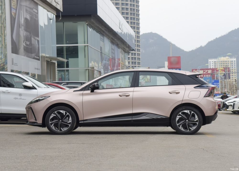 Пробега автомобилей 425km энергии хэтчбека MG4 MULAN EV седан спорт электрического нового электрический
