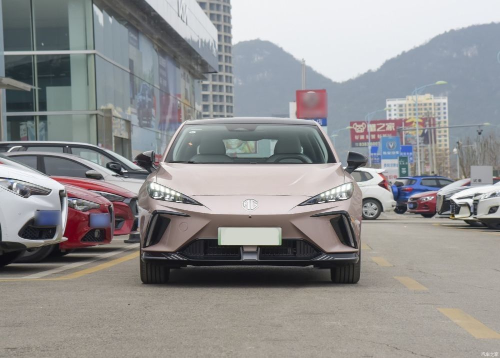 Пробега автомобилей 425km энергии хэтчбека MG4 MULAN EV седан спорт электрического нового электрический