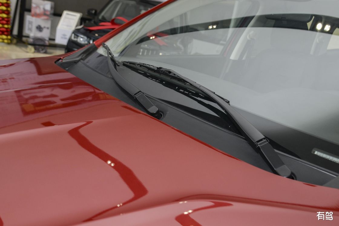 Безопасный и квадратный практически корабль газа от BAIC Ruixiang X3 7 усаживает достаточное грузовое пространство