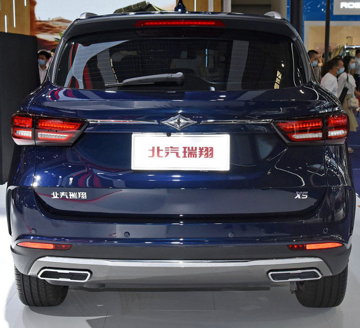 Хэтчбек SUV бензина BAIC с масляным баком 55L и максимальным 180kmh средним размером SUV