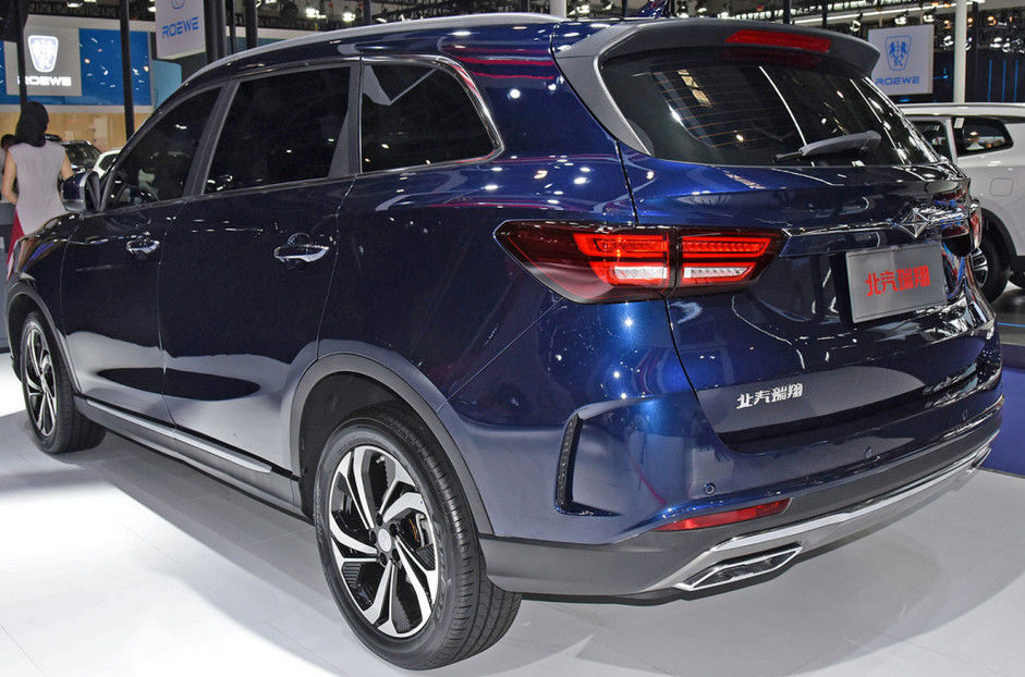 Хэтчбек SUV бензина BAIC с масляным баком 55L и максимальным 180kmh средним размером SUV