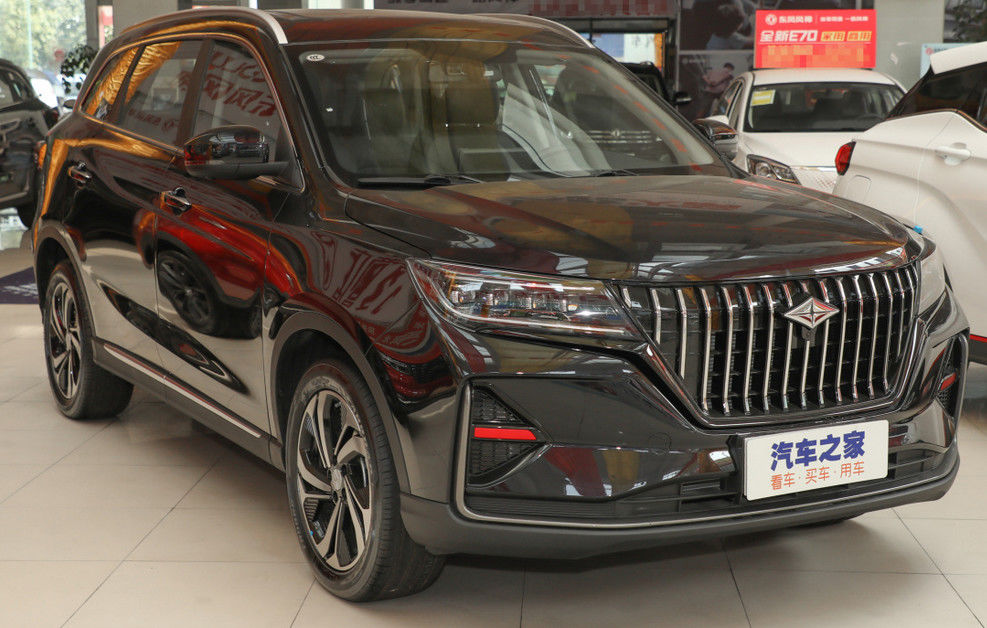 Хэтчбек SUV бензина BAIC с масляным баком 55L и максимальным 180kmh средним размером SUV