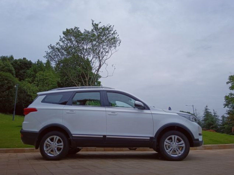 5 смещение седана 1.5L масла перемещения первое отборное BAIC X3 бензина SUV MT