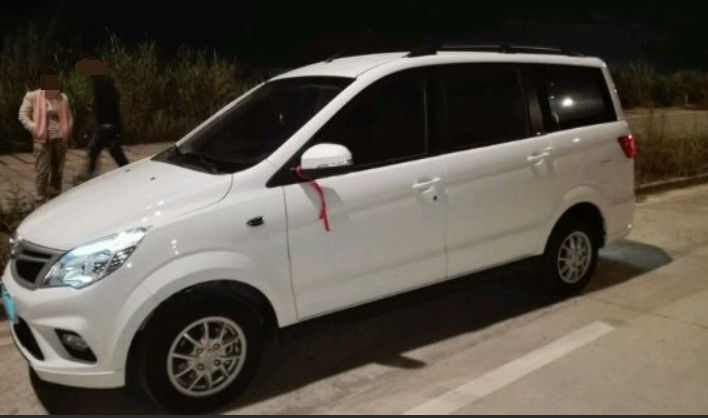 BAIC Inventory Van 1.5L Бензиновый многоцелевой автомобиль MPV 5MT H2E из Китая