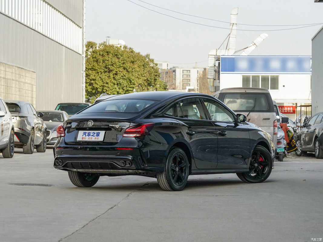 Автомобиль седана 5Seat автомобиля бензина версии комфорта хэтчбека 1.5T нефти Saic MG5 средний
