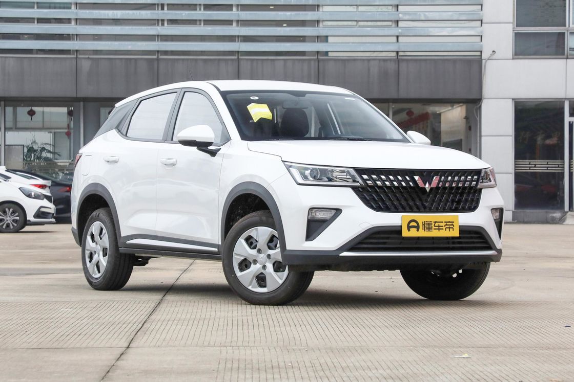 Wuling Новая модель бензиновый внедорожник 3400-4400 Максимальная скорость крутящего момента бензиновый спортивный автомобиль